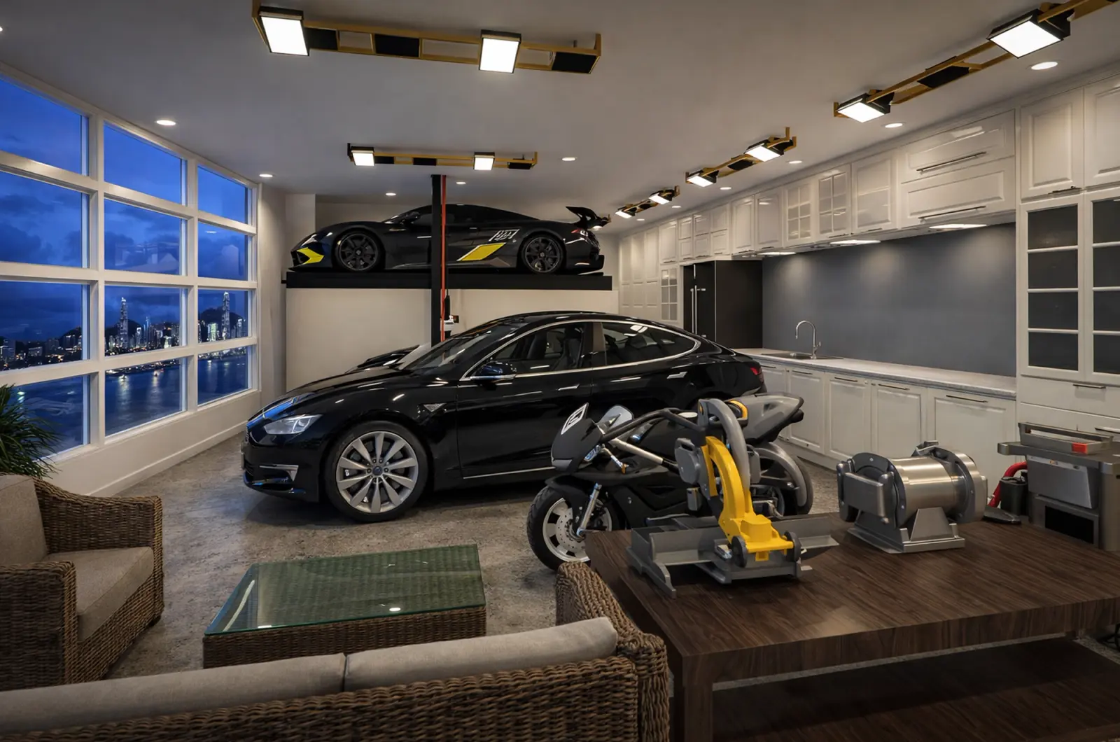 Garage bei Nacht mit einem schwarzen Auto, einem Auto auf einer Hebebühne, einem Werkstatttisch und Polyrattan-Stühlen