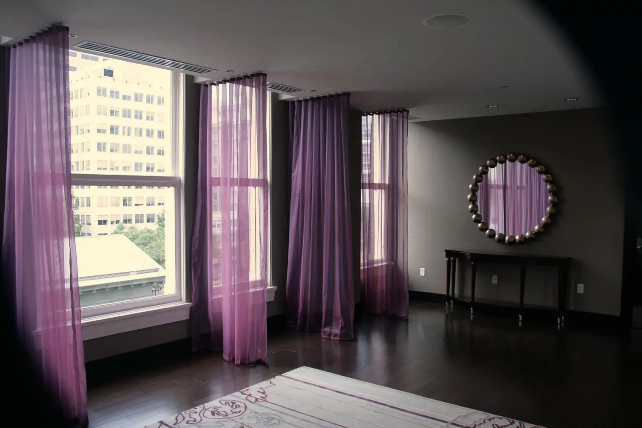 Purple Bedroom Ideas: Shades, Color Pairs and Wall Tricks